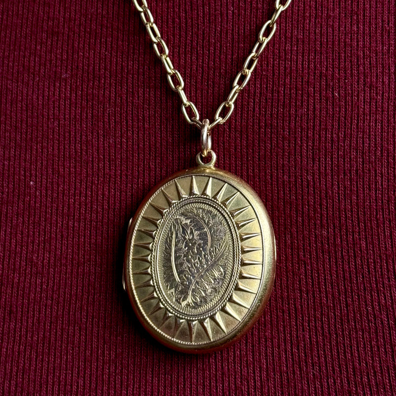 Antique Victorian 15k Oval Radiant Fern Locket