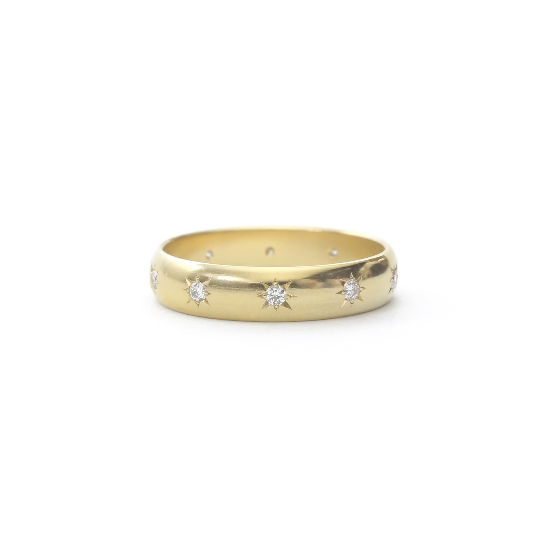 Tura Sugden 18k Yellow Gold 4mm Cloak Band with Diamonds